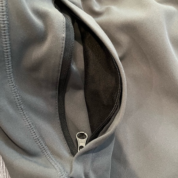 2 Men's Blue and Gray Shorts, XL - Picture 5 of 5